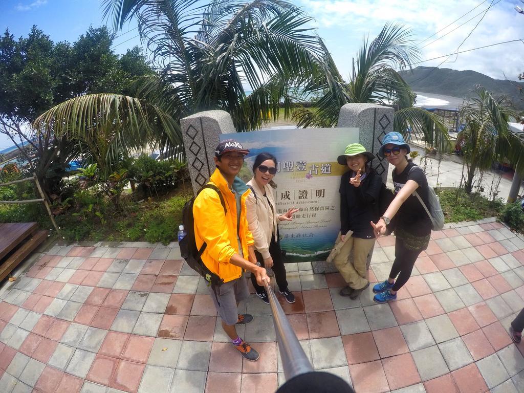 Imanuel Surfing B&B Hengchun Old Town Exterior foto