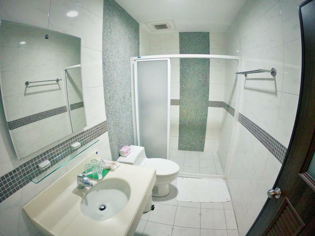 Imanuel Surfing B&B Hengchun Old Town Exterior foto